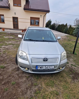 Toyota Avensis cena 8999 przebieg: 332000, rok produkcji 2005 z Ząbki małe 22